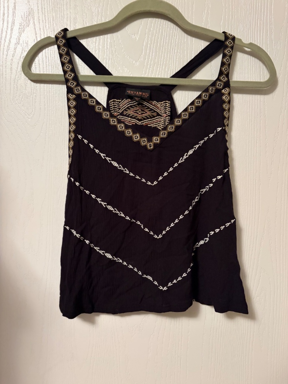 SHYANNE WOMEN'S SOUTHWESTERN AZTEC EMBROIDERED V-NECK CAMI SIZE S